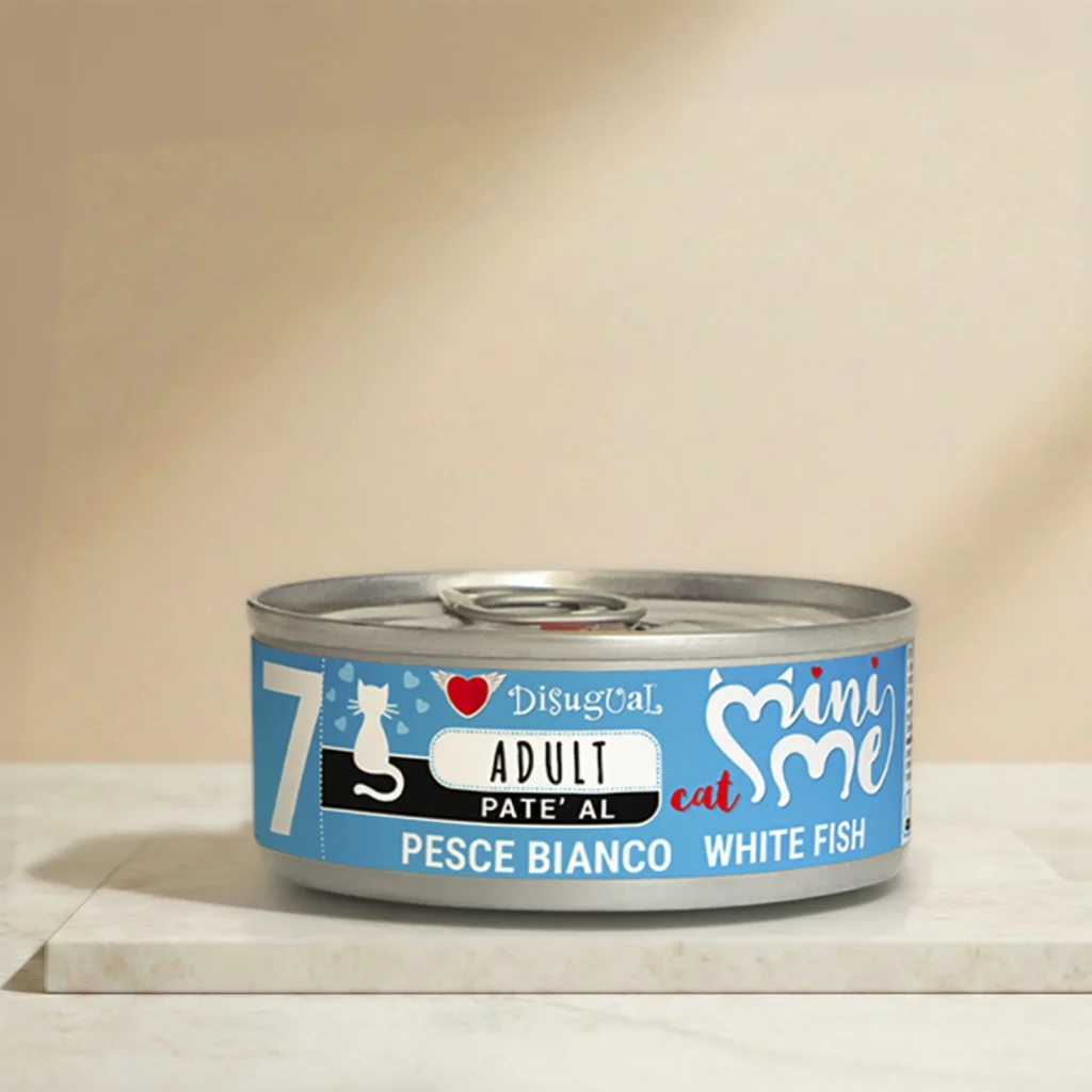 Lata de Disugual pate de pescado blanco para gatos adultos de 85 gramos