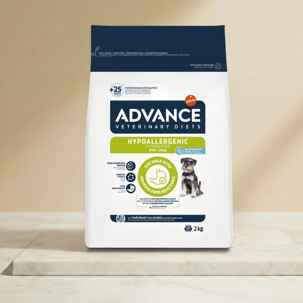 Pienso dietético para perros adultos de tamaño pequeño con sensibilidad alimentaria, elaborado con proteínas hidrolizadas que ayudan a reducir reacciones adversas y favorecen la salud digestiva y cutánea.